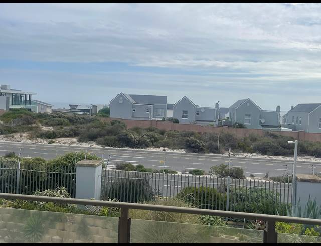 2 bed property to rent in BLOUBERGSTRAND